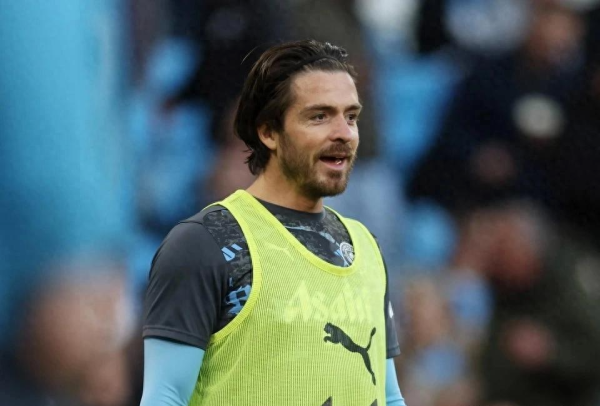 Tiền vệ của Manchester City là 